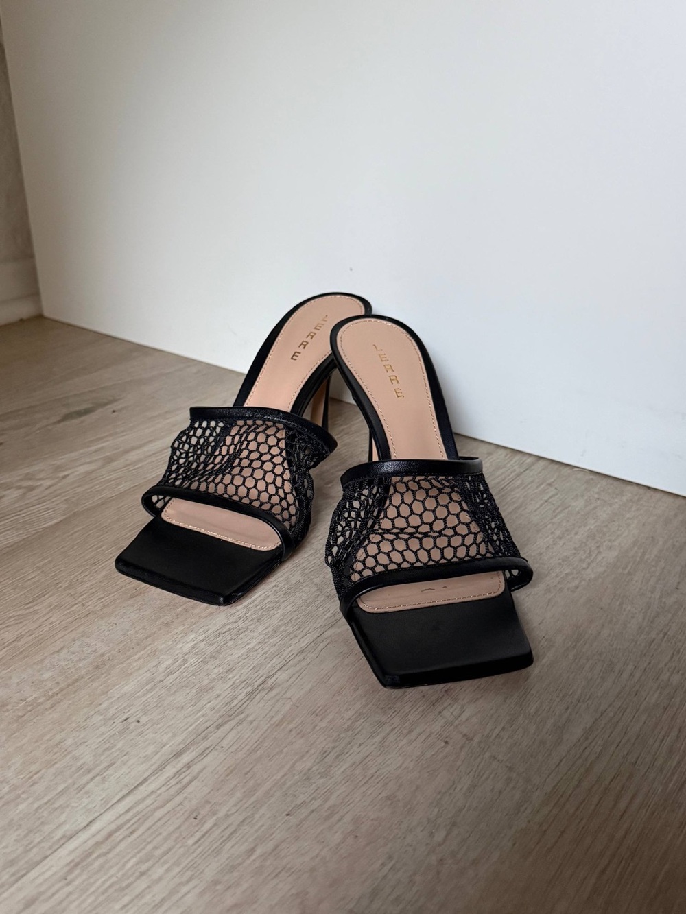Lerre Black Mesh Square Toe Mule Heels Size 9